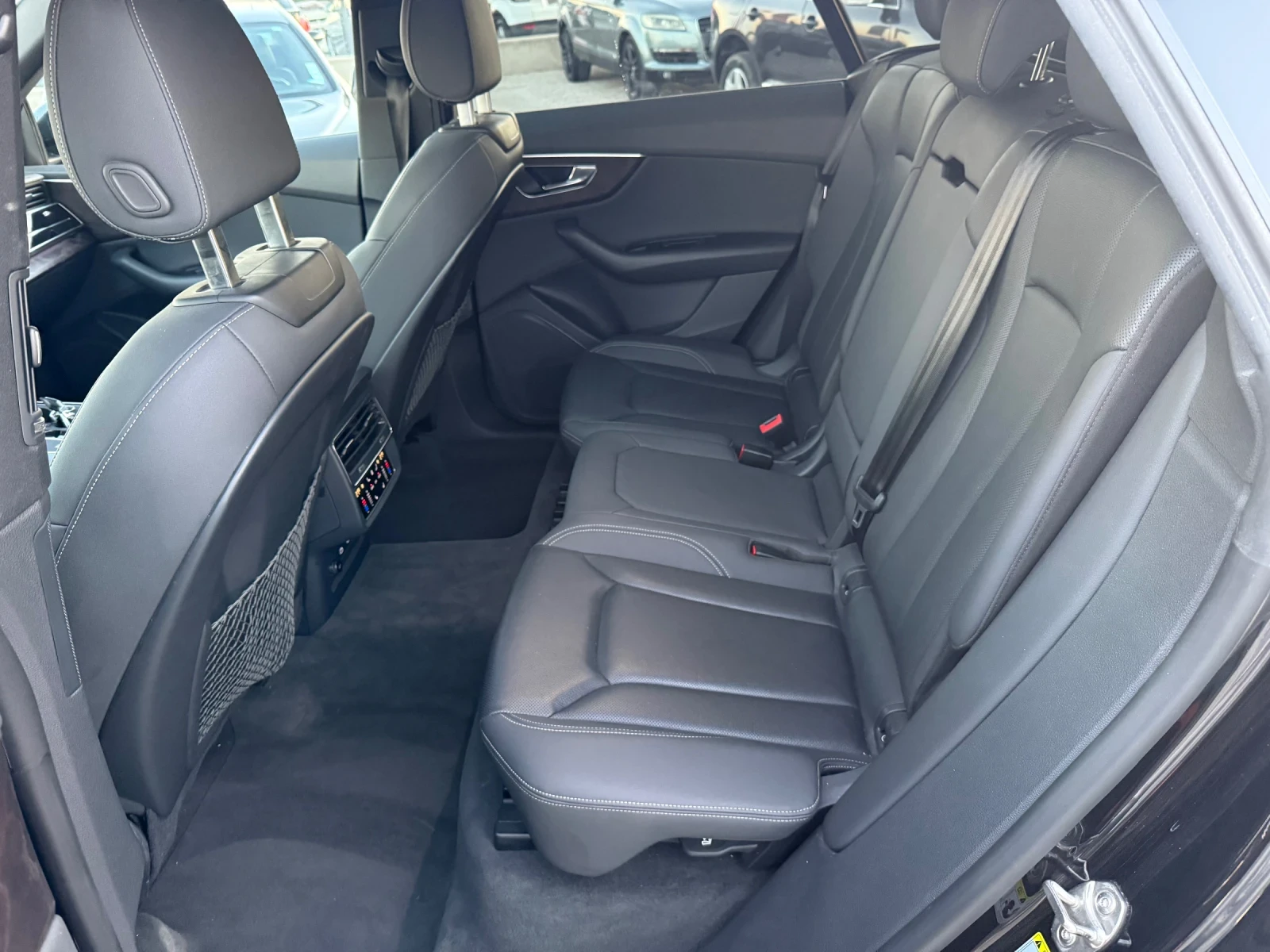 Audi Q8 55TFSI* 2022г* 81.000КМ* СЕРВИЗНА ИСТОРИЯ* , снимка 8 - Автомобили и джипове - 56153516