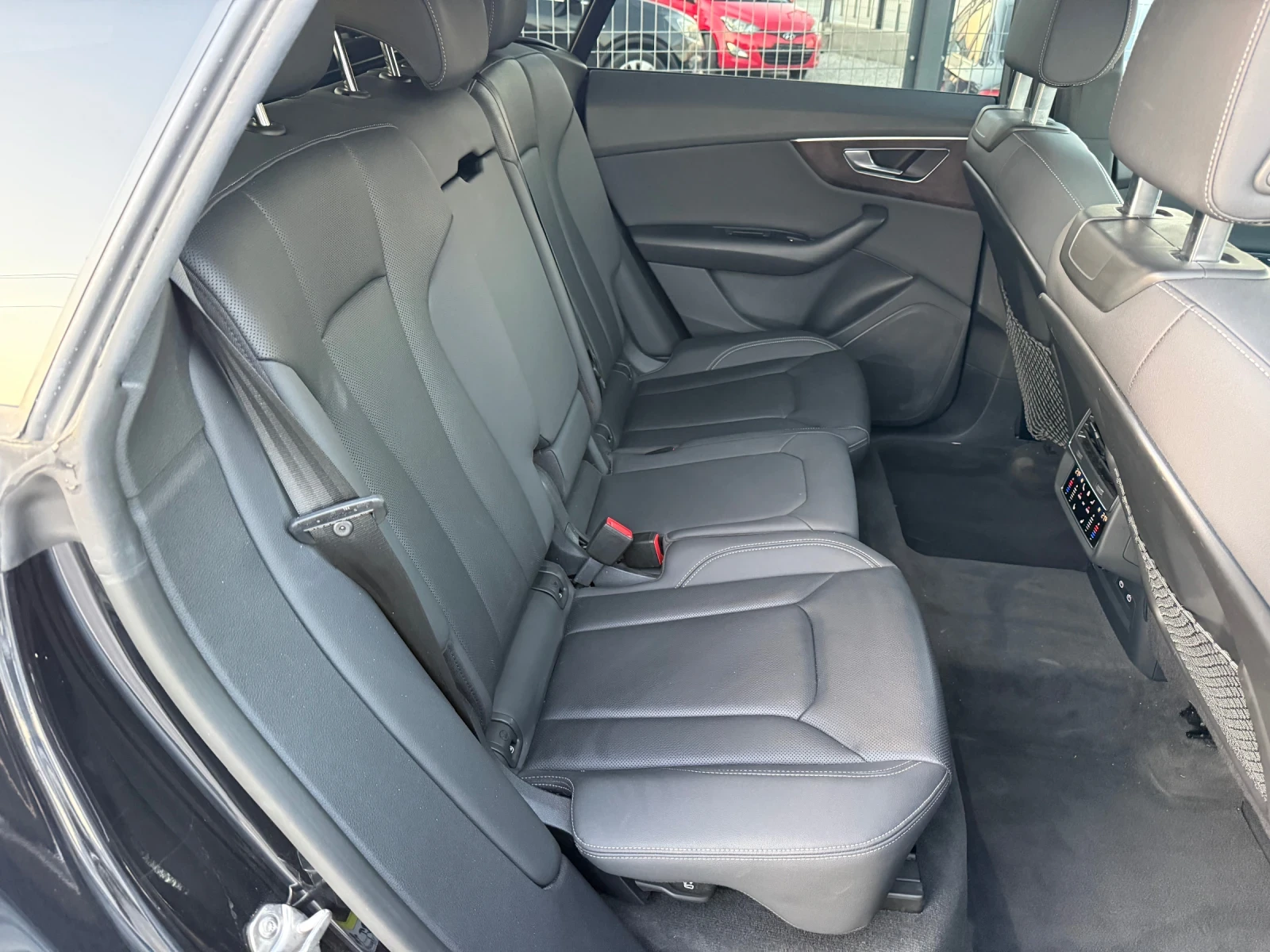 Audi Q8 55TFSI* 2022г* 81.000КМ* СЕРВИЗНА ИСТОРИЯ* , снимка 10 - Автомобили и джипове - 56153516