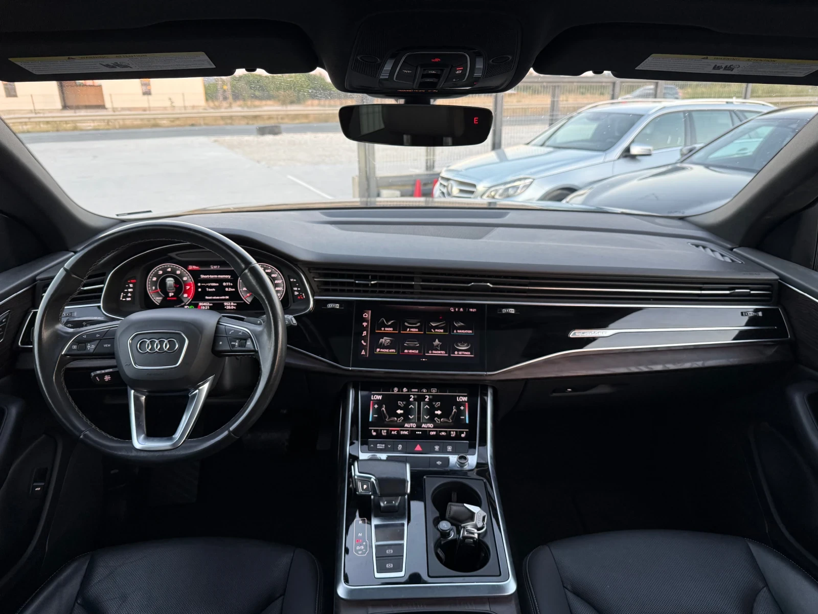 Audi Q8 55TFSI* 2022г* 81.000КМ* СЕРВИЗНА ИСТОРИЯ* , снимка 11 - Автомобили и джипове - 56153516