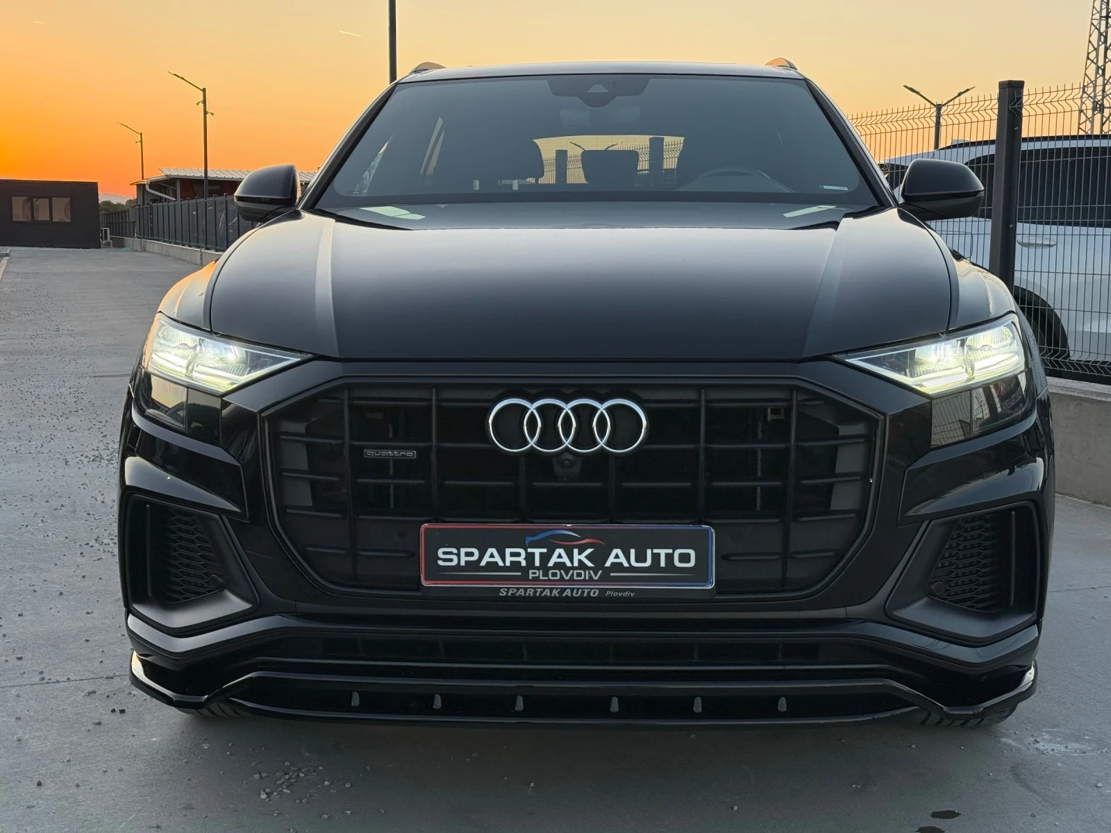 Audi Q8 55TFSI* 2022г* 81.000КМ* СЕРВИЗНА ИСТОРИЯ* , снимка 2 - Автомобили и джипове - 56153516