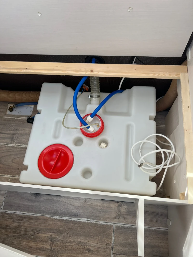 Каравана Dethleffs C Go 475 Климатик, Солар, Тента, снимка 12 - Каравани и кемпери - 51264547