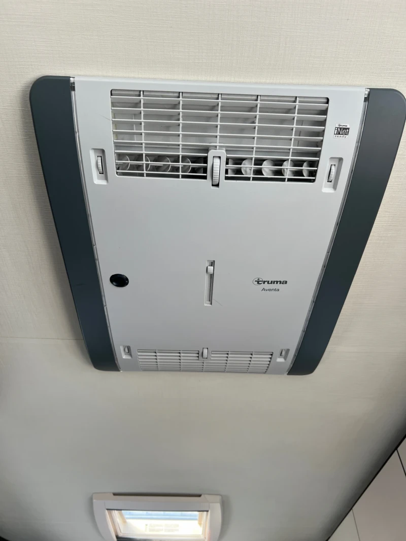 Каравана Dethleffs C Go 475 Климатик, Солар, Тента, снимка 14 - Каравани и кемпери - 51264547