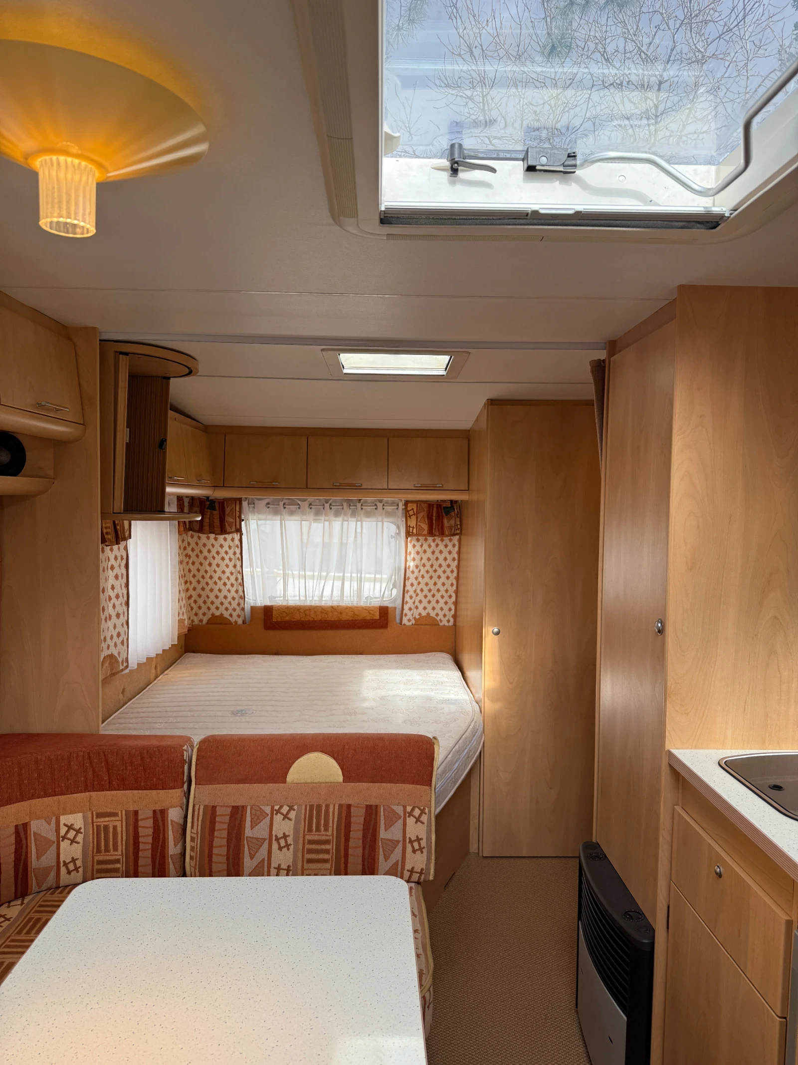 Каравана Burstner Ventana 550 Avantgarde - изображение 8