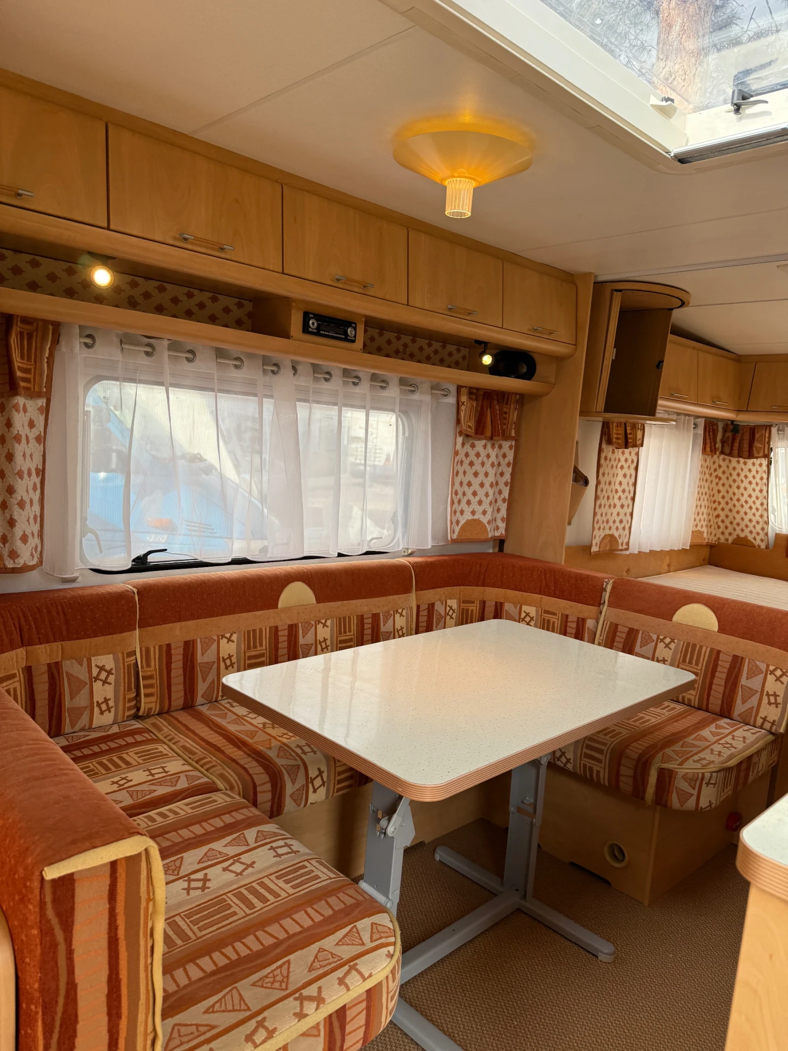 Каравана Burstner Ventana 550 Avantgarde - изображение 5