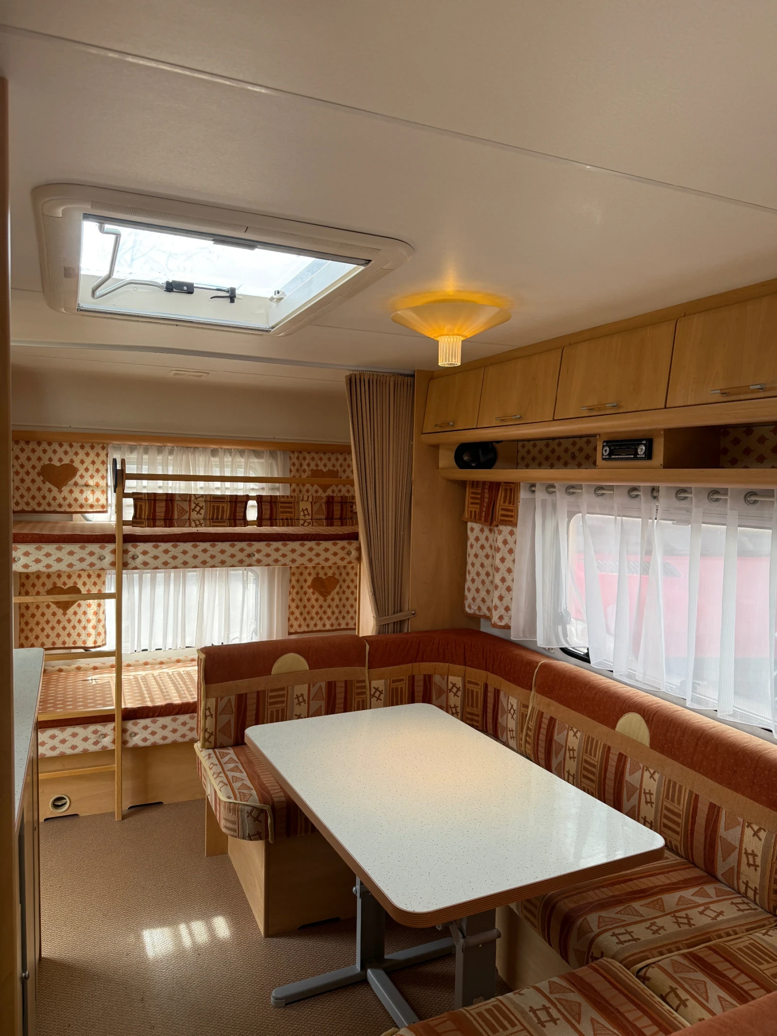 Каравана Burstner Ventana 550 Avantgarde - изображение 7