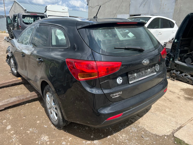 Kia Ceed 1.4i 16v, снимка 13 - Автомобили и джипове - 40860379