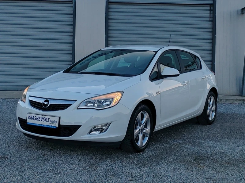 Opel Astra 1.7cdti 110ks, снимка 3 - Автомобили и джипове - 48108366