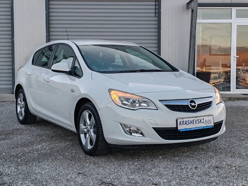 Opel Astra 1.7cdti 110ks, снимка 1 - Автомобили и джипове - 48108366