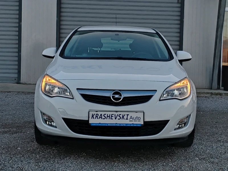 Opel Astra 1.7cdti 110ks, снимка 2 - Автомобили и джипове - 48108366