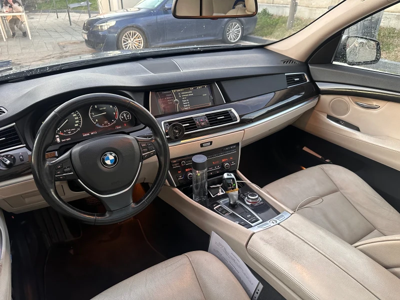 BMW 5 Gran Turismo 530d 8ск Панорама Камера и Много Др , снимка 7 - Автомобили и джипове - 48670393