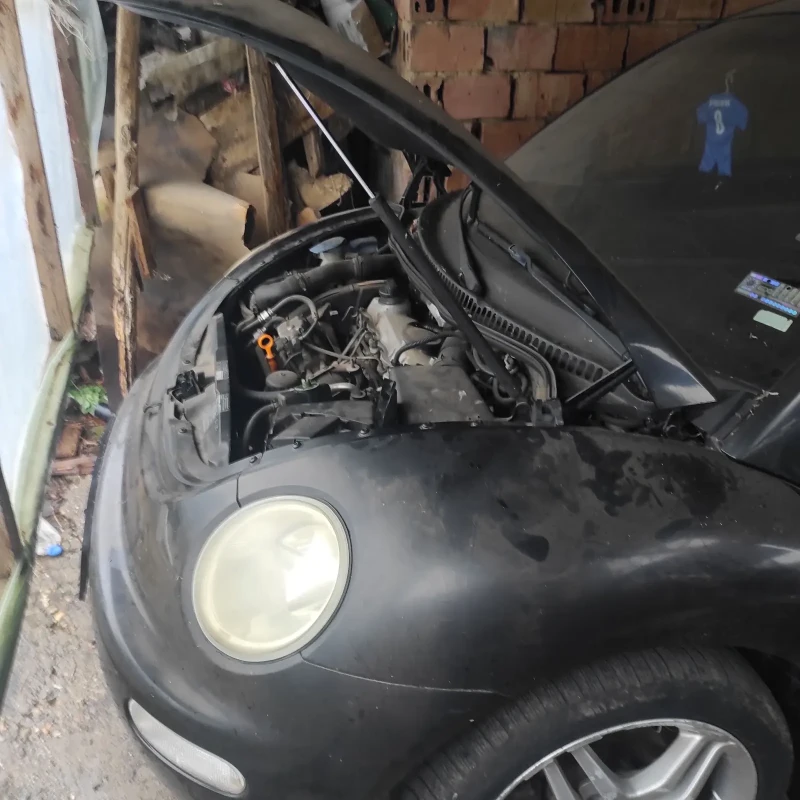 VW Beetle 1.9tdi, снимка 9 - Автомобили и джипове - 48821146