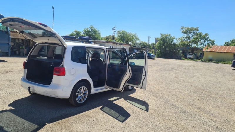 VW Touran, снимка 10 - Автомобили и джипове - 52408512