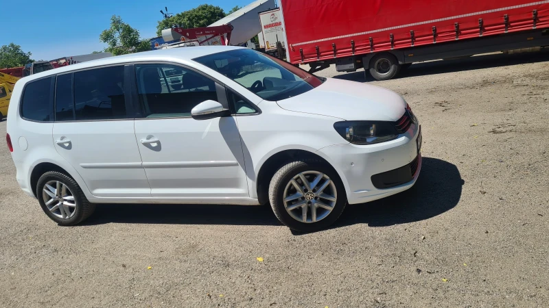 VW Touran, снимка 17 - Автомобили и джипове - 52408512