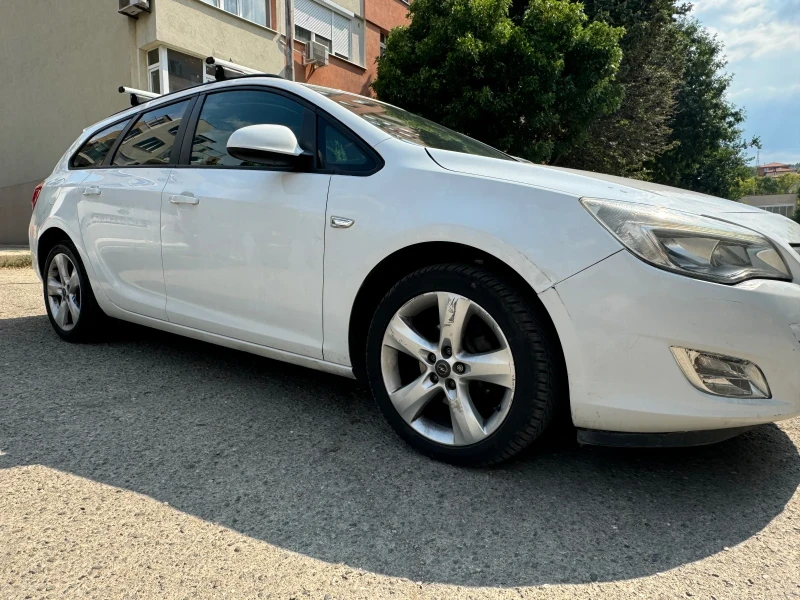 Opel Astra 1.4 Tfsi 140 lpg, снимка 5 - Автомобили и джипове - 51034167