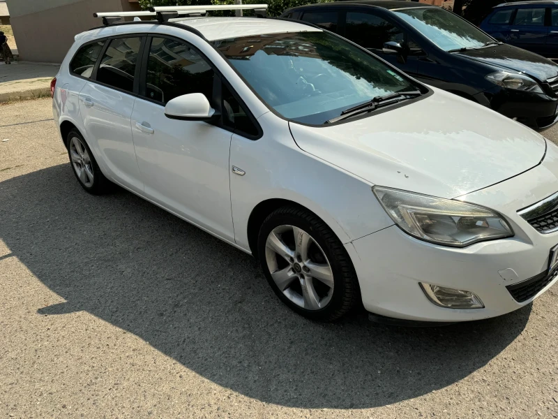 Opel Astra 1.4 Tfsi 140 lpg, снимка 4 - Автомобили и джипове - 51034167