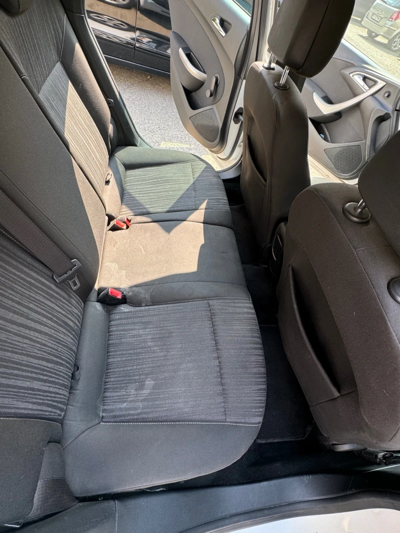 Opel Astra 1.4 Tfsi 140 lpg, снимка 11 - Автомобили и джипове - 51034167