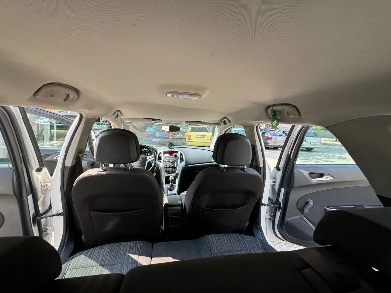 Opel Astra 1.4 Tfsi 140 lpg, снимка 9 - Автомобили и джипове - 51034167