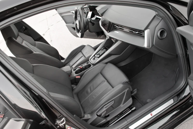 Audi A3 Sportback 35 TDI S-Line, снимка 10 - Автомобили и джипове - 52478337