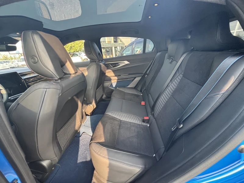 Renault Rafale E-tech 4x4 300 hp, снимка 11 - Автомобили и джипове - 51850057