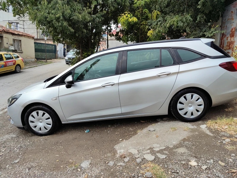 Opel Astra 1.5DCI, снимка 7 - Автомобили и джипове - 52312501