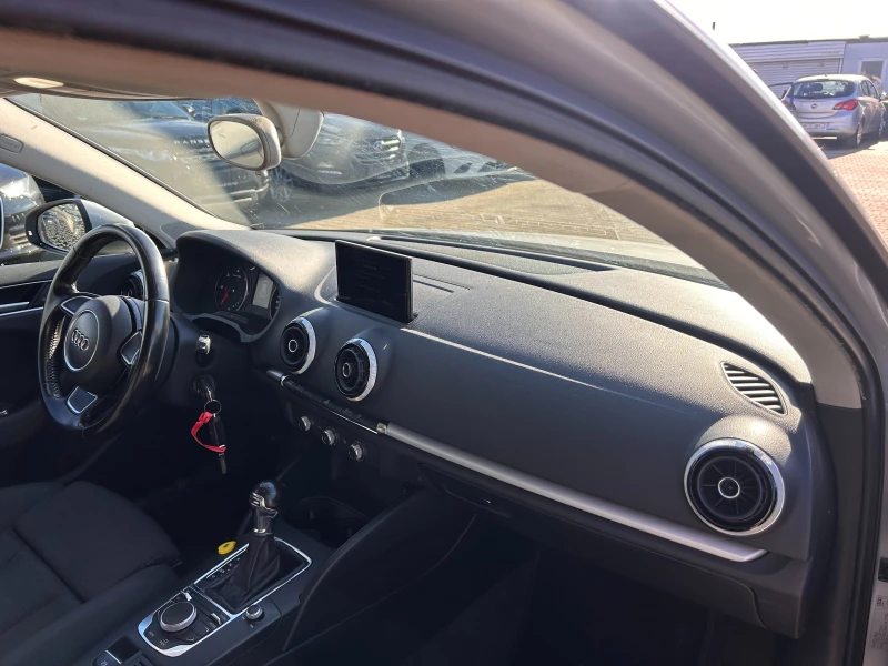 Audi A3 1.6TDI AVTOMAT/NAVI EURO 5, снимка 10 - Автомобили и джипове - 52616057