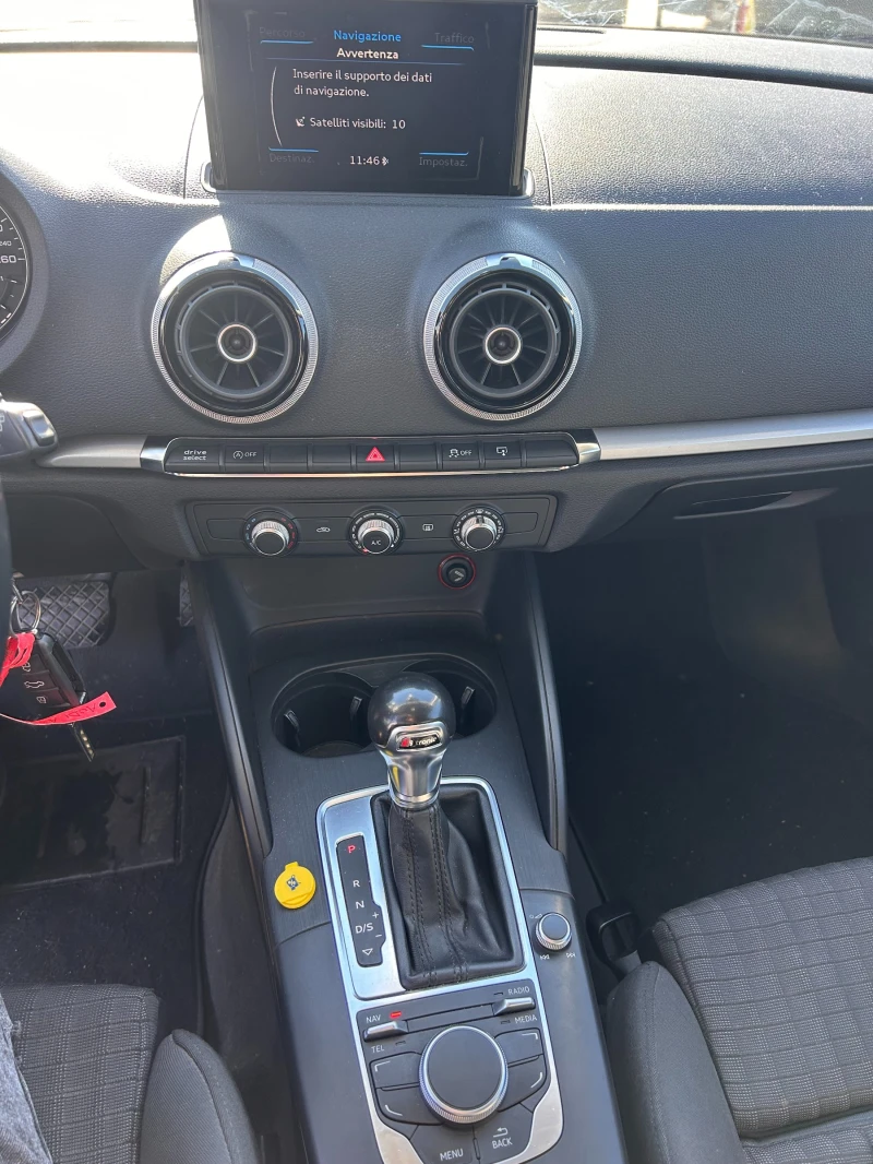 Audi A3 1.6TDI AVTOMAT/NAVI EURO 5, снимка 12 - Автомобили и джипове - 52616057