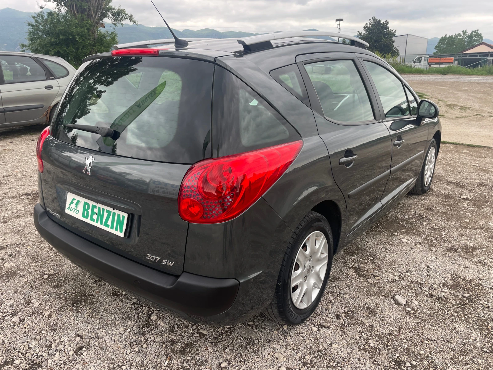 Peugeot 207 1.4i-GAS-ITALIA - изображение 8