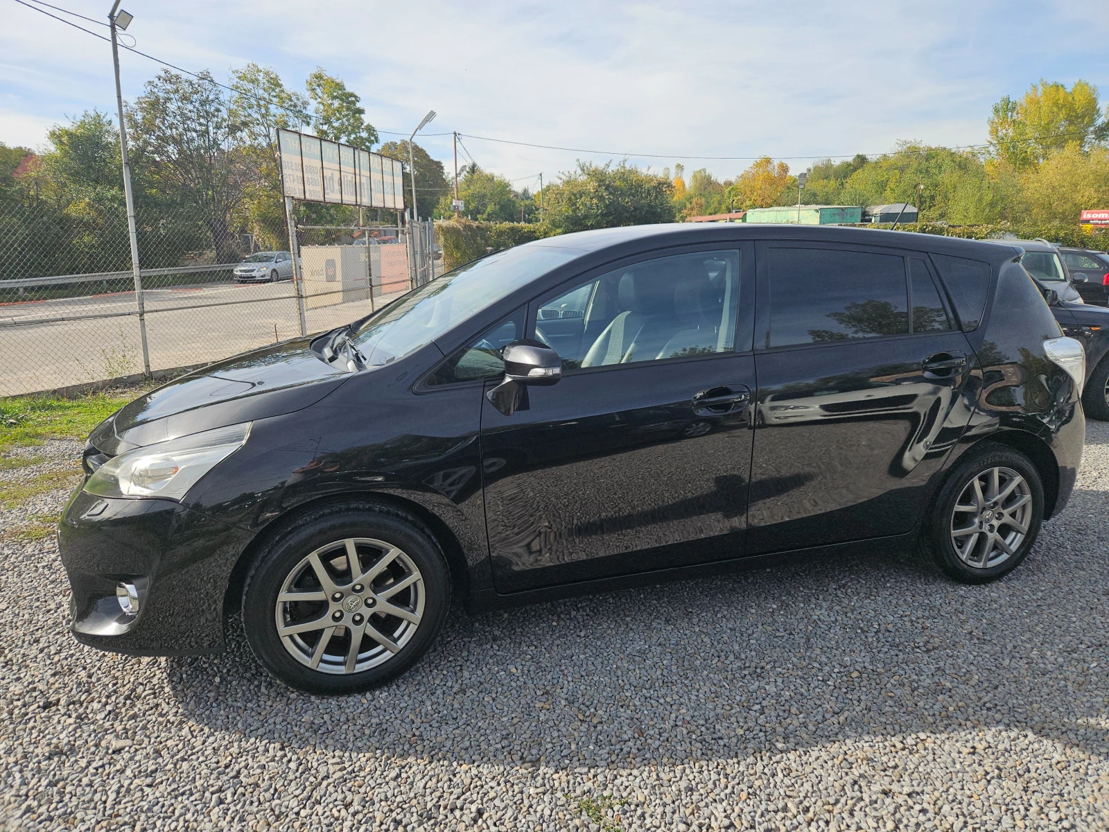 Toyota Verso 1.8 automat - изображение 10