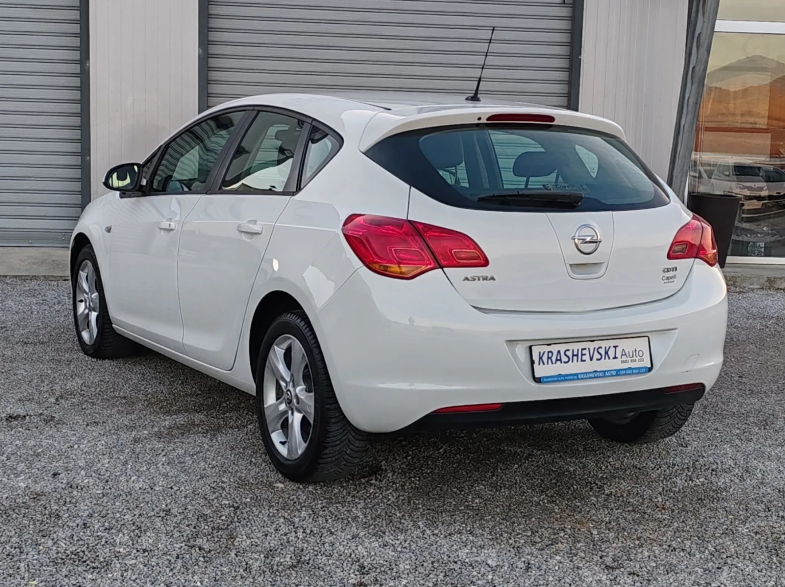 Opel Astra 1.7cdti 110ks - изображение 4