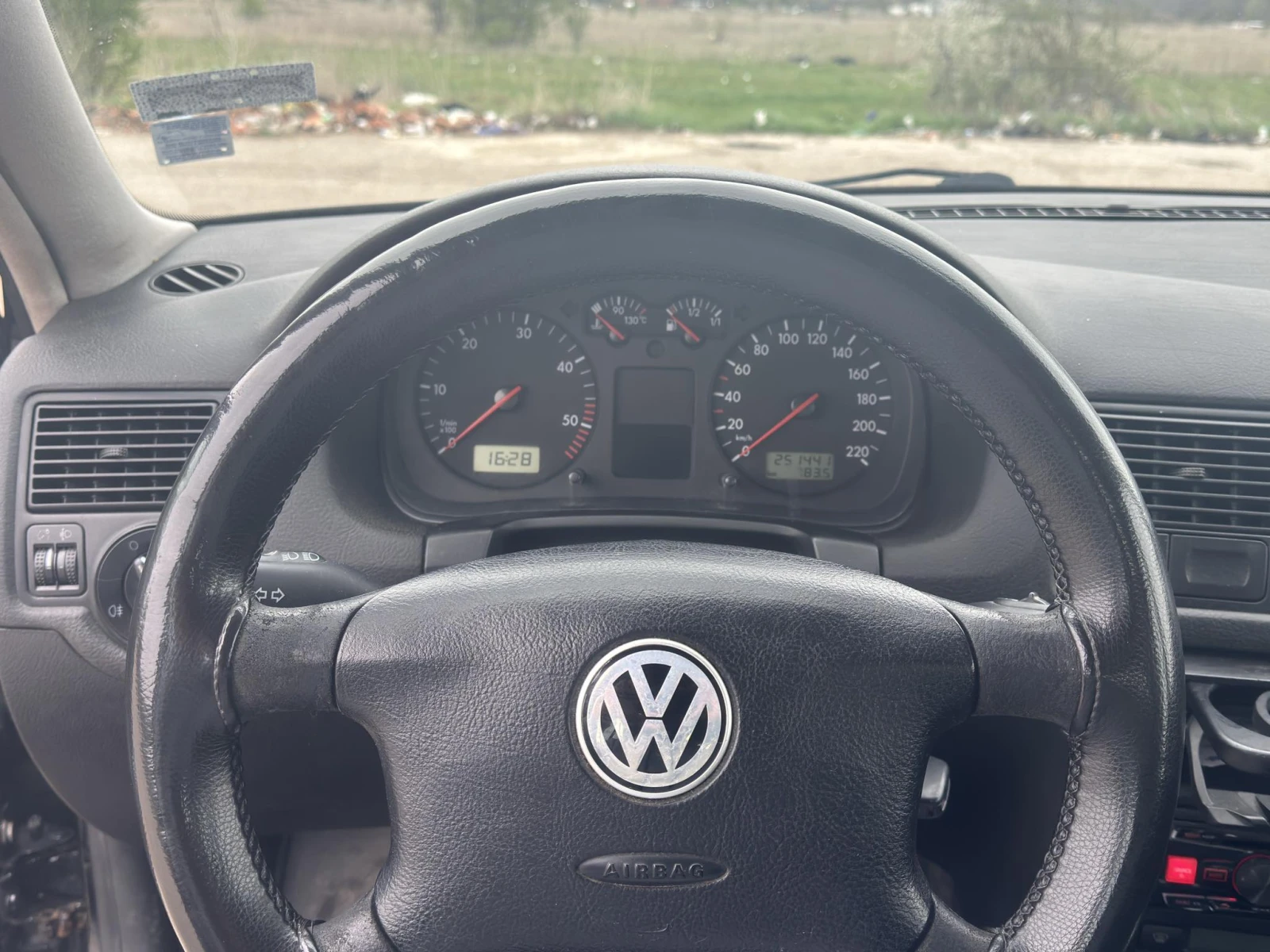 VW Golf 1.9TDI 90k.s - изображение 10