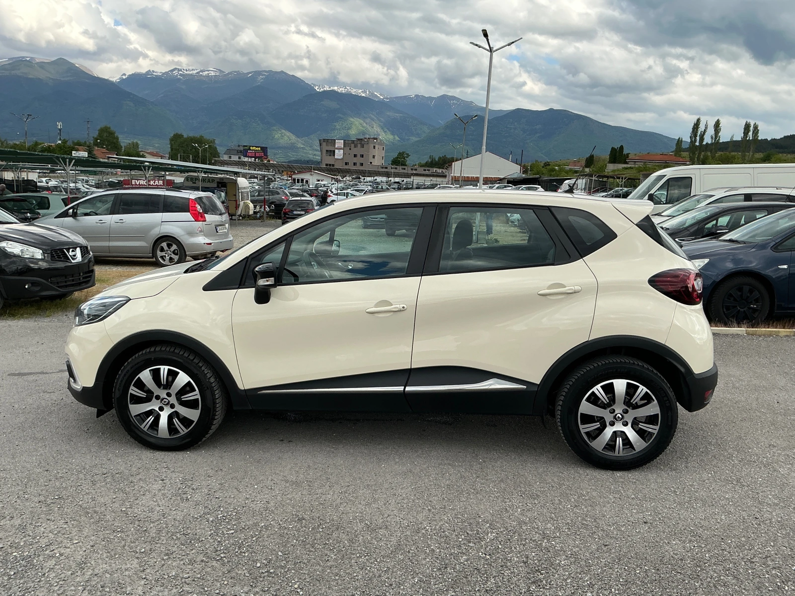 Renault Captur 1.5 DCI - изображение 5