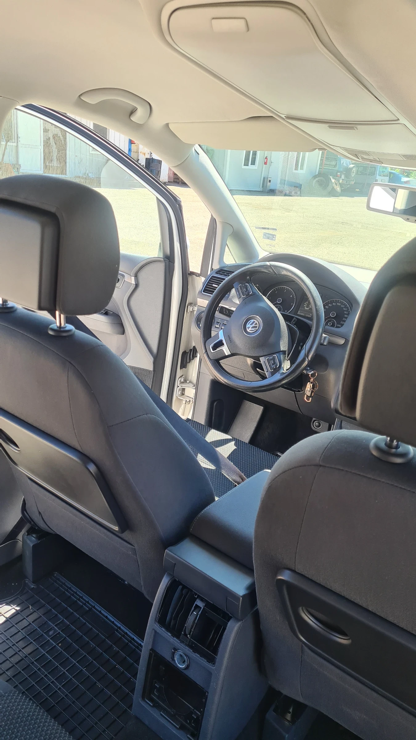 VW Touran  - изображение 9