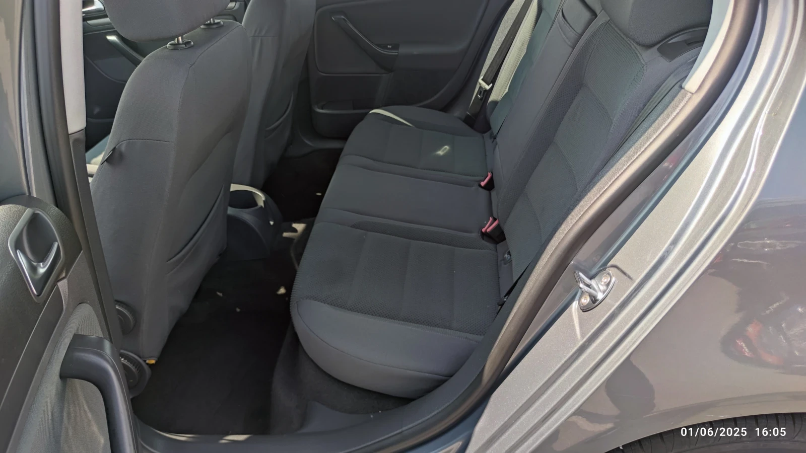 VW Golf 1.6i 102ks ITALIA - изображение 6