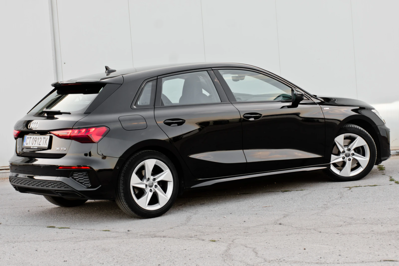 Audi A3 Sportback 35 TDI S-Line - изображение 7