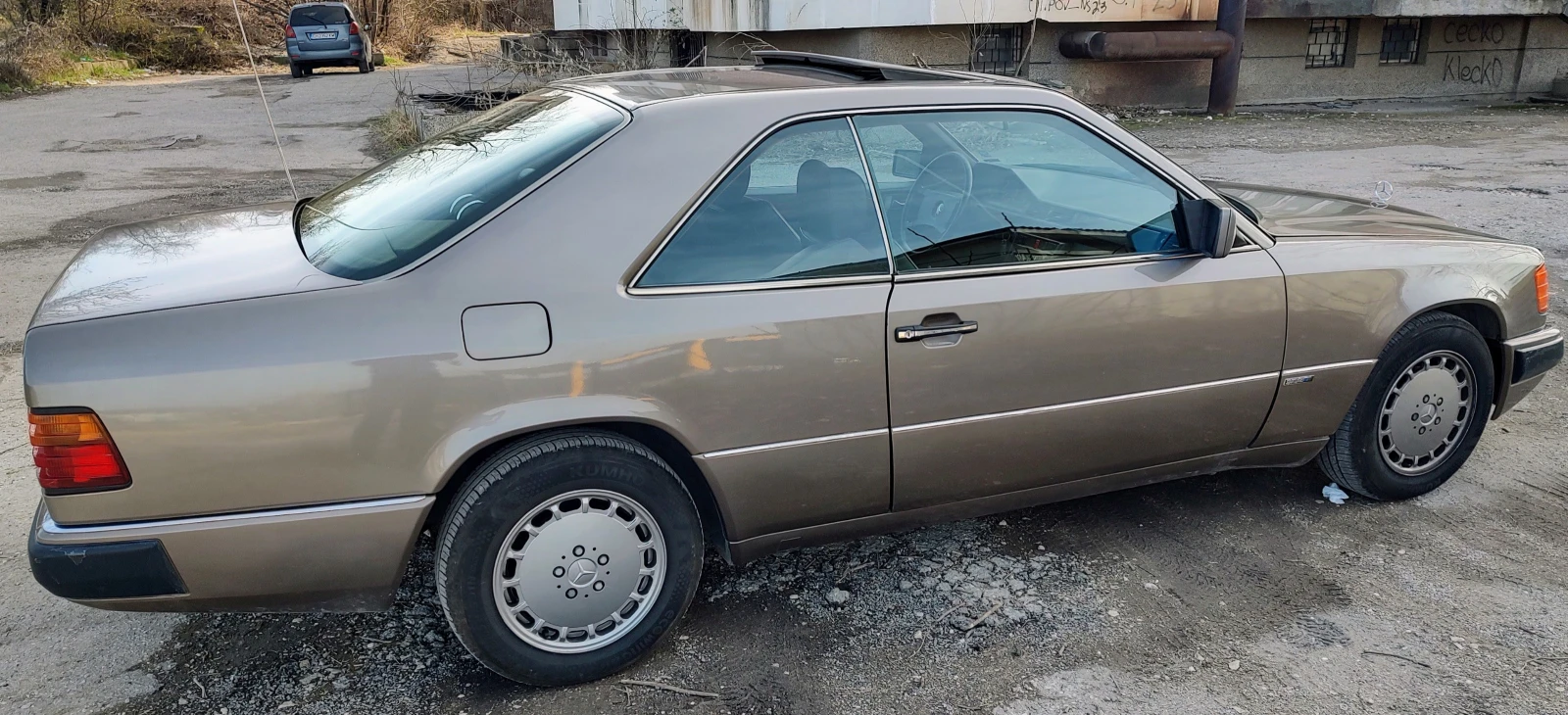 Mercedes-Benz 124 230 CE - изображение 7