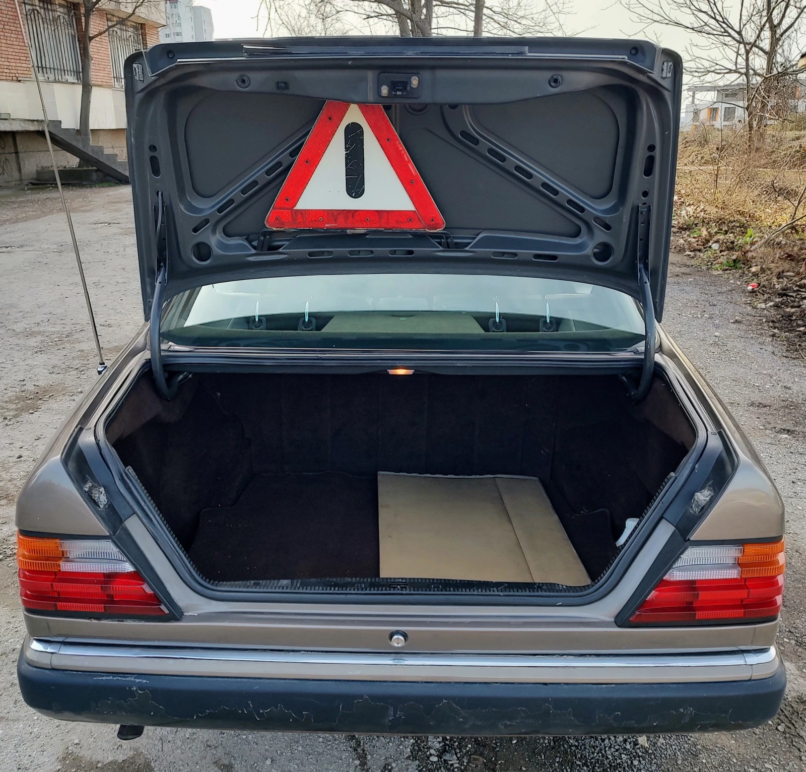 Mercedes-Benz 124 230 CE - изображение 10