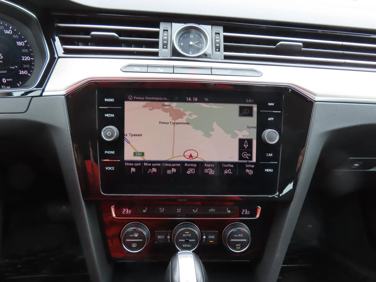 VW Passat Highline 2.0TDI BMT - изображение 9