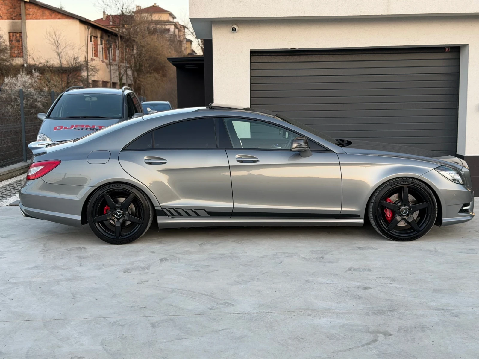 Mercedes-Benz CLS 350 AMG Пакет | Реални км | Пълен Карбон | Дистроник |, снимка 7 - Автомобили и джипове - 53887106