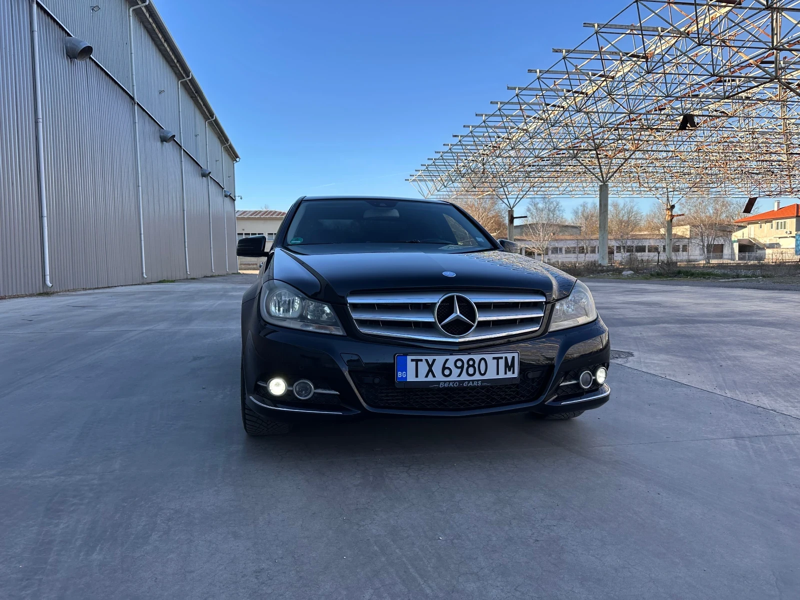 Mercedes-Benz C 220, снимка 2 - Автомобили и джипове - 53844907