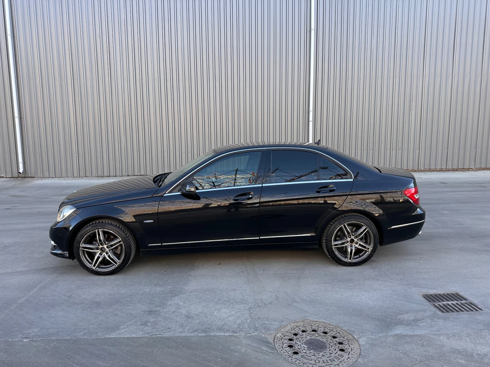 Mercedes-Benz C 220, снимка 7 - Автомобили и джипове - 53844907