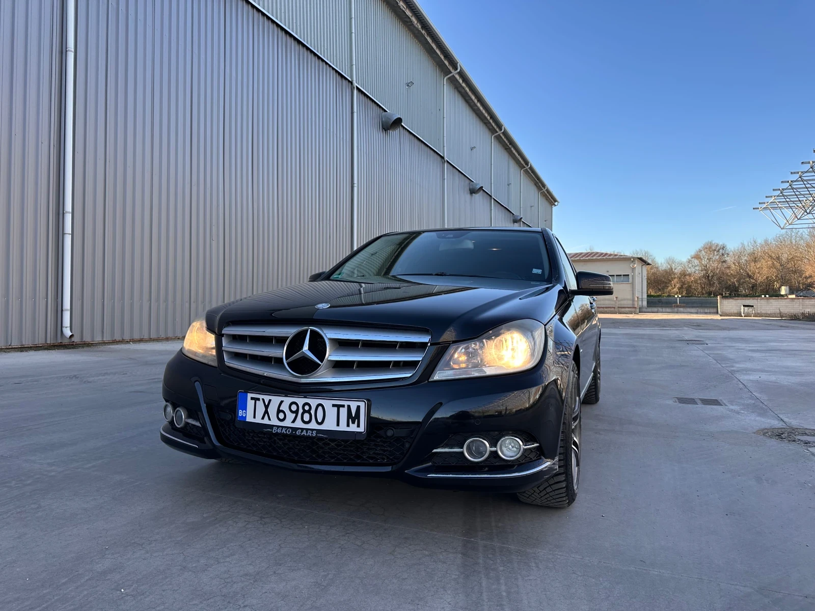 Mercedes-Benz C 220, снимка 4 - Автомобили и джипове - 53844907