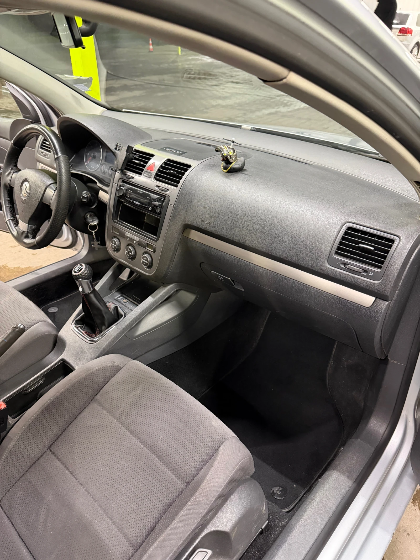 VW Golf 1.9TDI 6 скорости, снимка 6 - Автомобили и джипове - 54622370