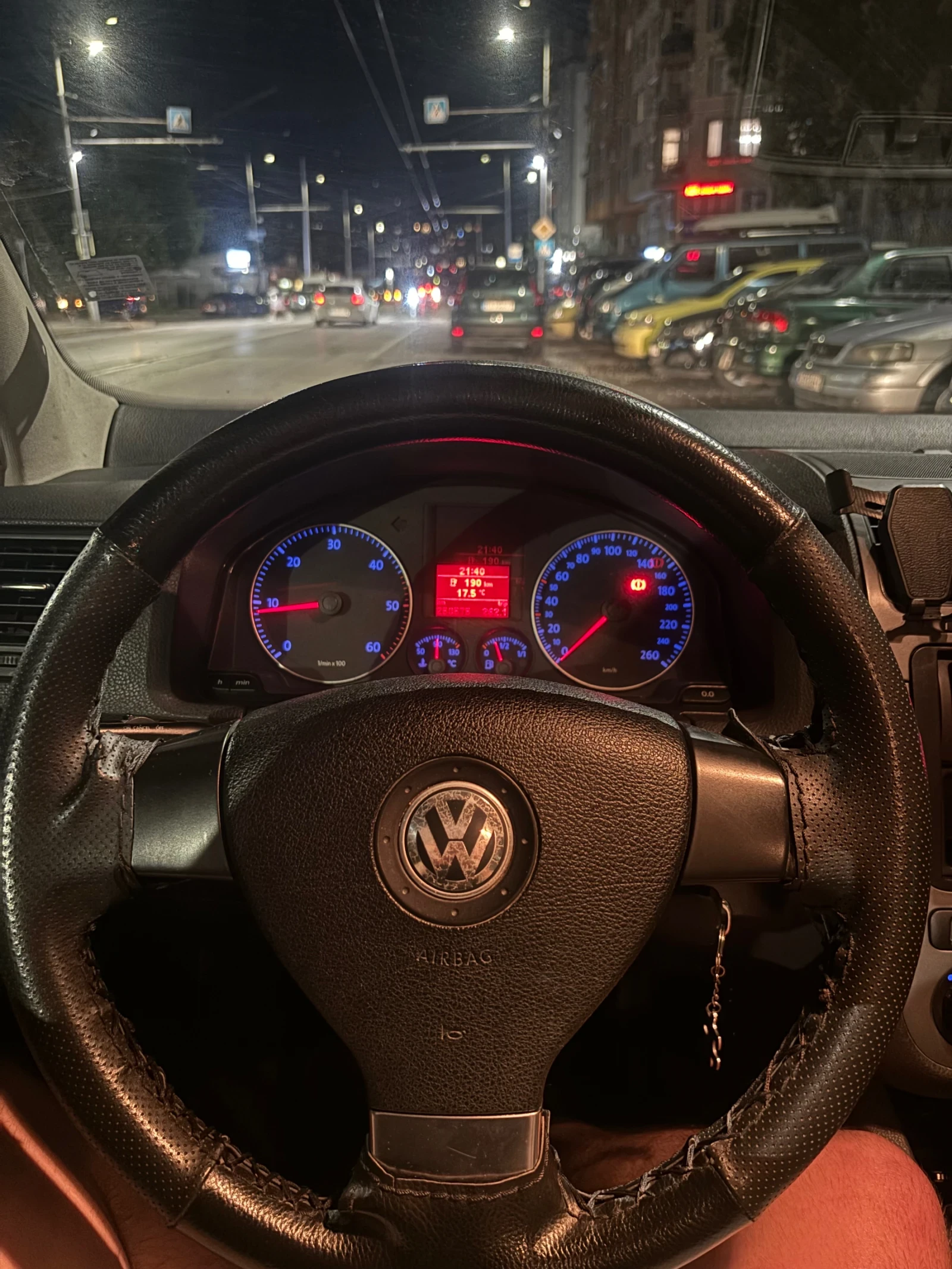 VW Golf 1.9TDI 6 скорости, снимка 14 - Автомобили и джипове - 54622370