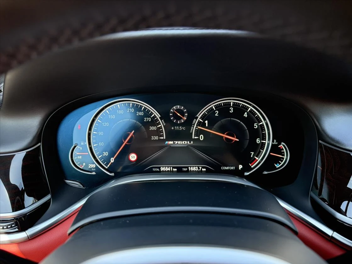 BMW 760 Li V12 xDrive, снимка 14 - Автомобили и джипове - 54855350