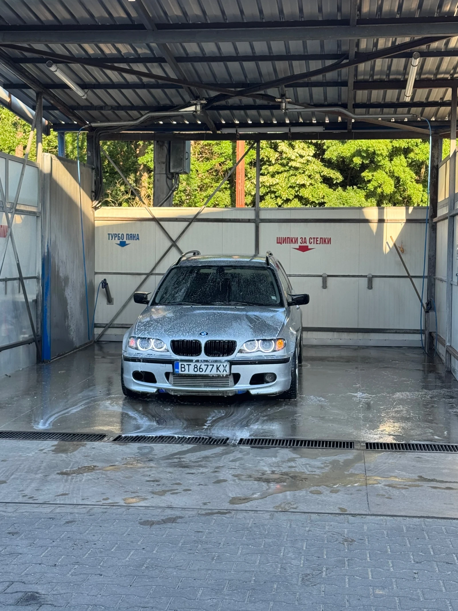 BMW 330
