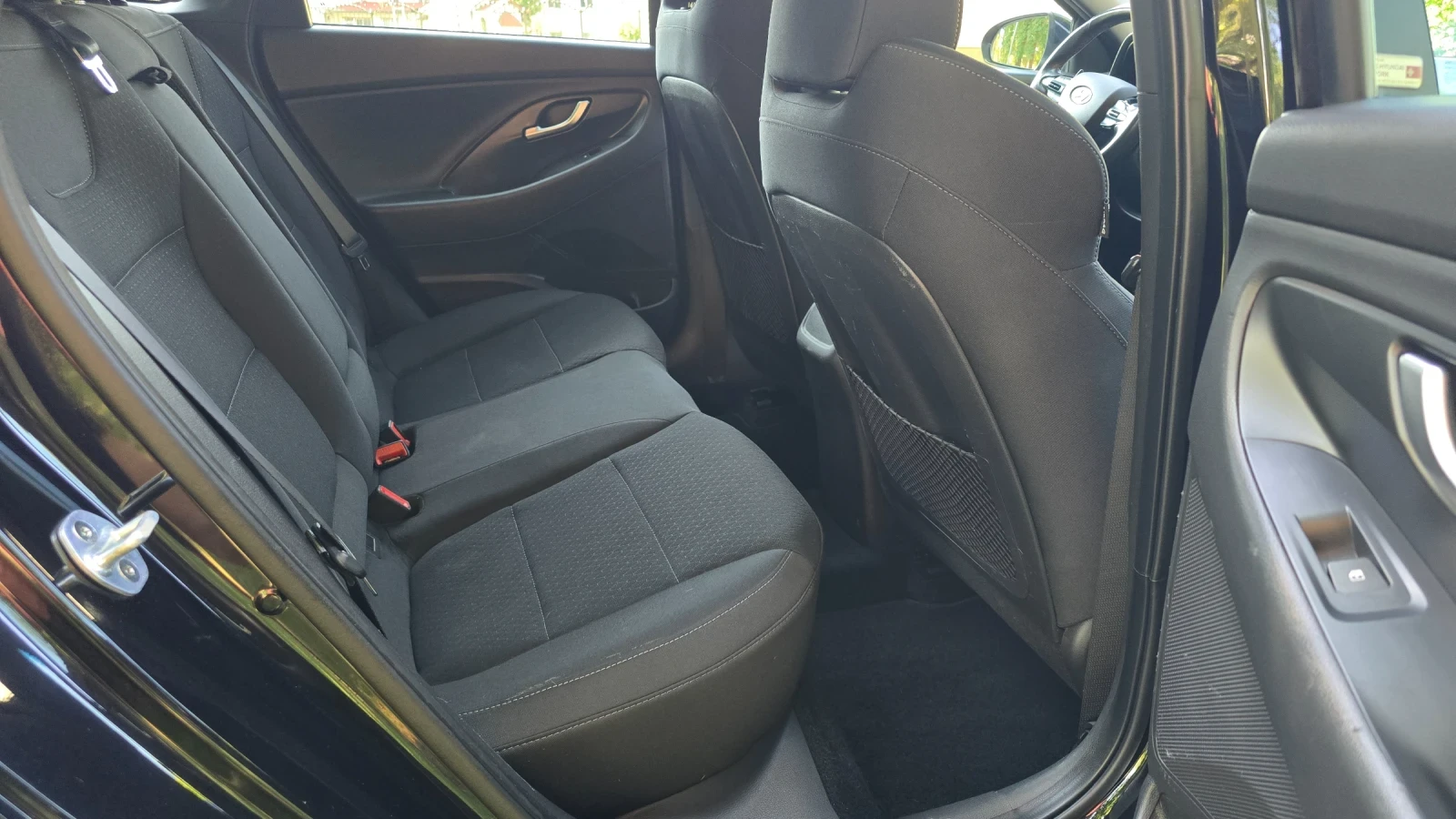 Hyundai I30 1.4i NLine ШВЕЙЦАРИЯ , снимка 11 - Автомобили и джипове - 55475283