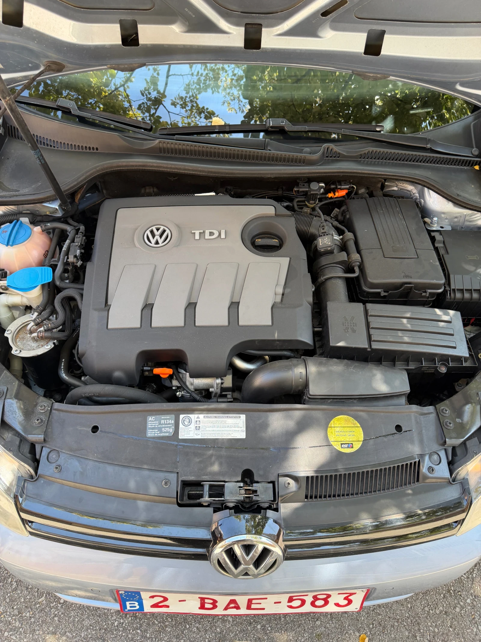 VW Golf 1.6 TDI, снимка 10 - Автомобили и джипове - 55529239