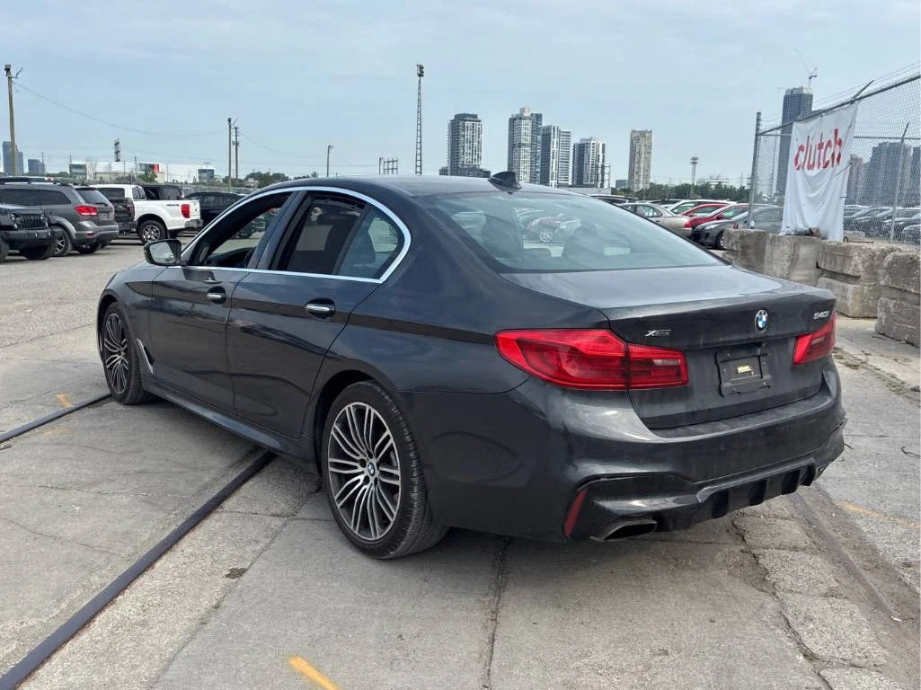 BMW 540 | DISTRONIC | HARMAN/K | HUD | 360 | , снимка 2 - Автомобили и джипове - 55557160