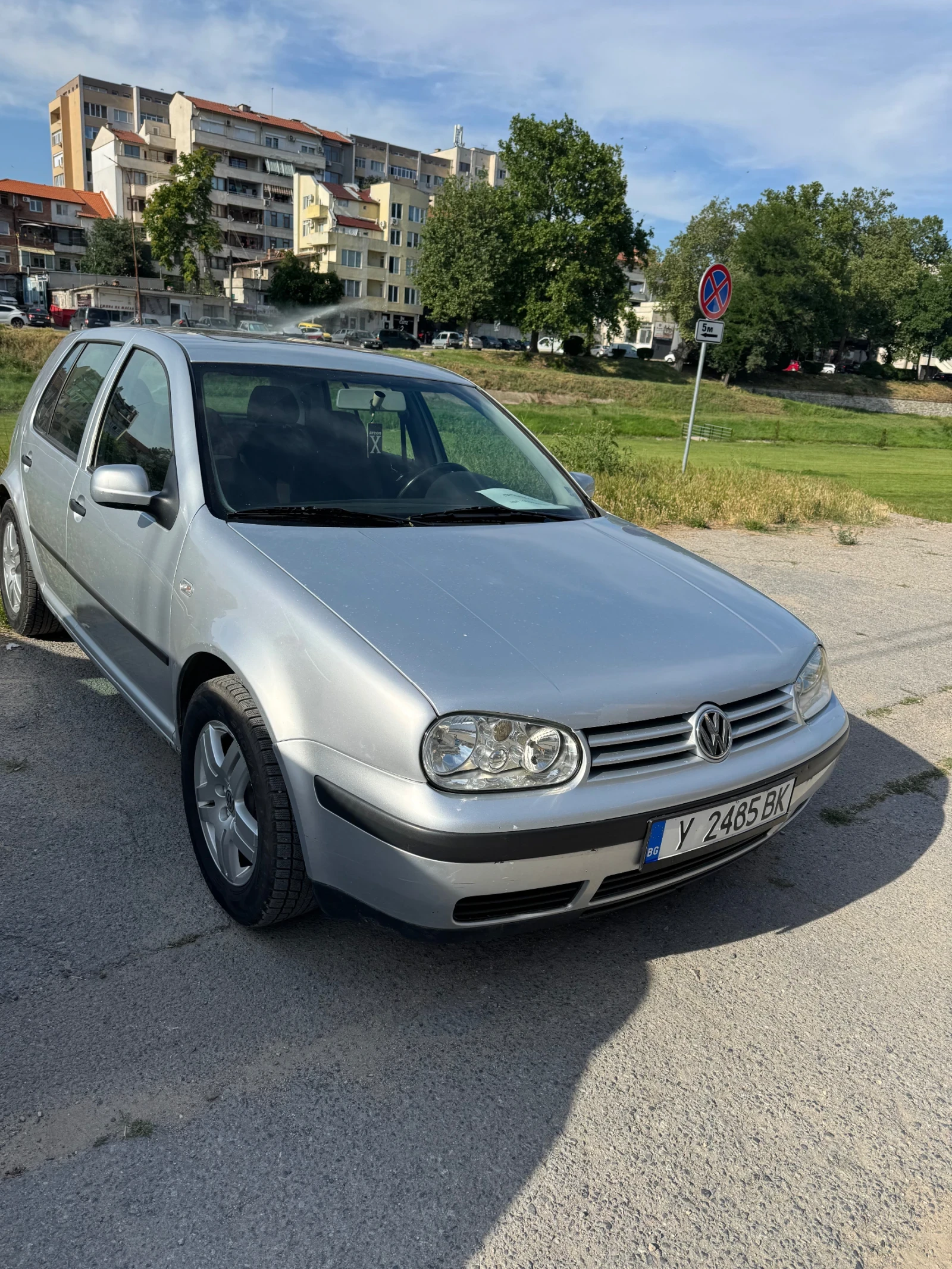 VW Golf 1.6i /105к.с., снимка 5 - Автомобили и джипове - 55631779