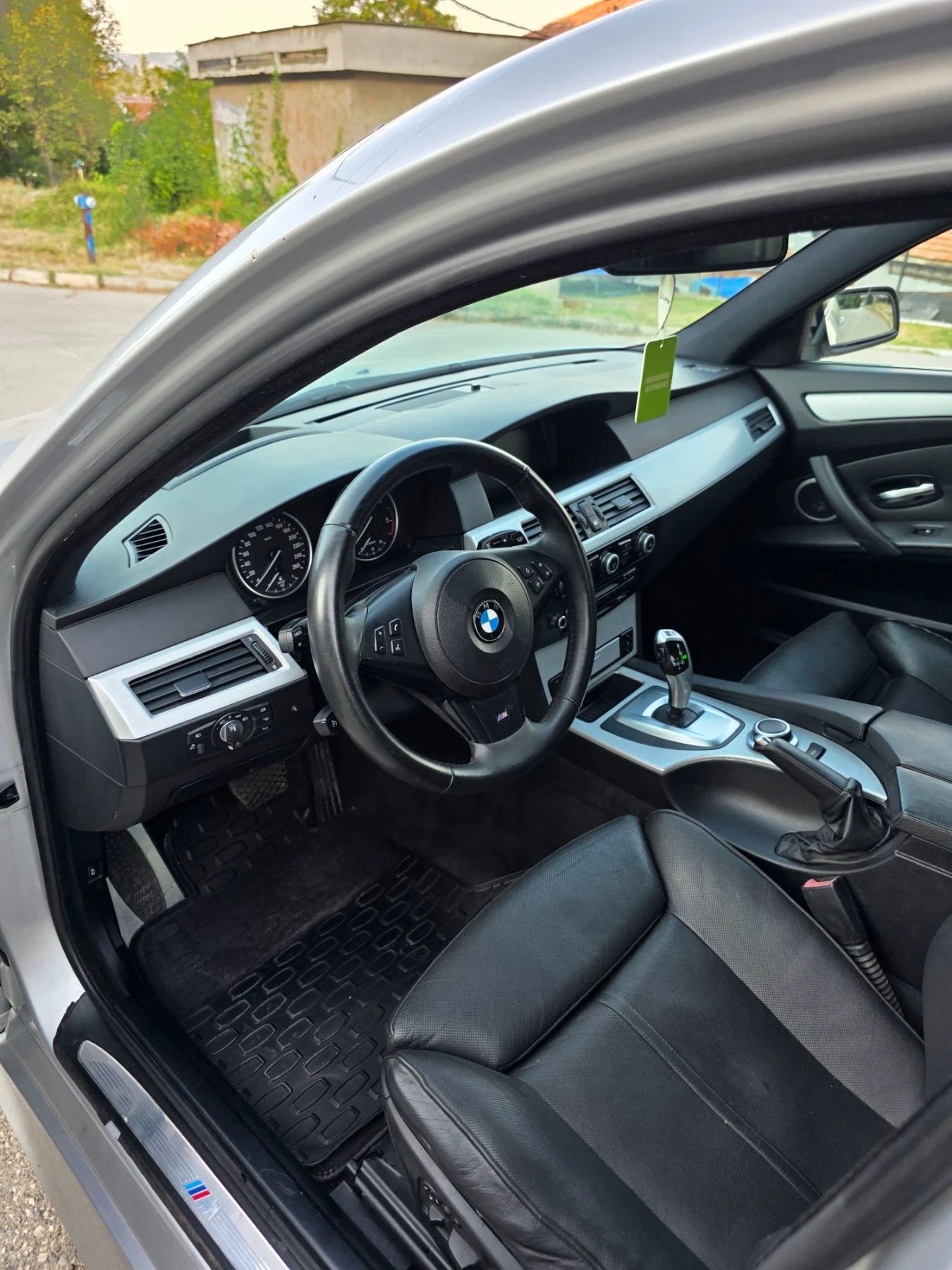 BMW 530 XD 235HP M-pack/L7/Headup/NightVision/Обдухване, снимка 5 - Автомобили и джипове - 55740641